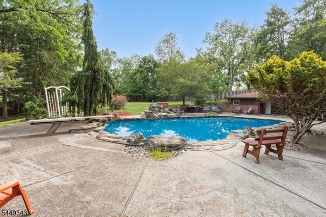 403 New Dover Rd, Woodbridge Twp., NJ 07067
