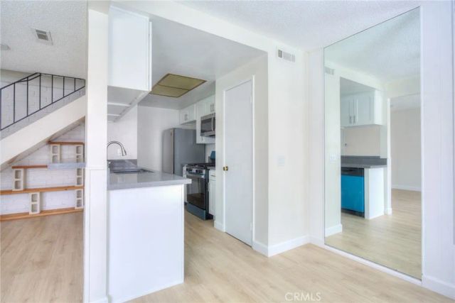 1085 W Sierra Madre 2, Azusa, CA 91702