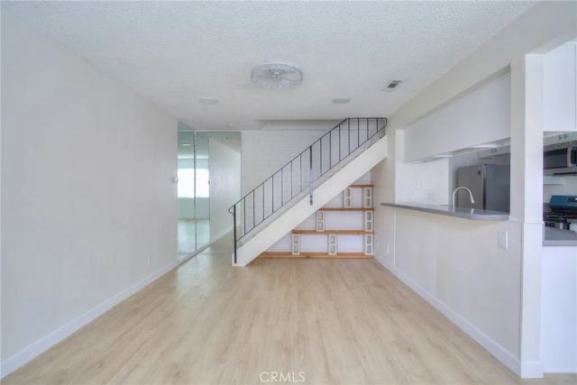 1085 W Sierra Madre 2, Azusa, CA 91702