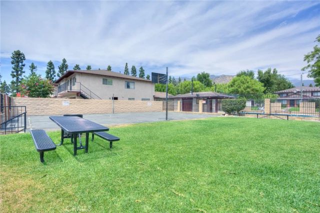 1085 W Sierra Madre 2, Azusa, CA 91702