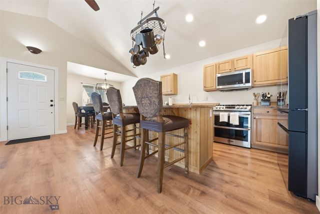 250 Jackson Lane, Belgrade, MT 59714