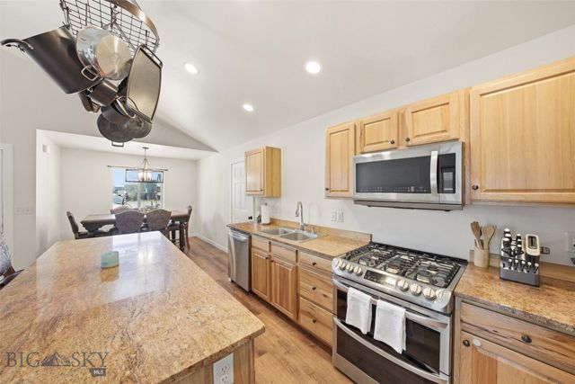 250 Jackson Lane, Belgrade, MT 59714