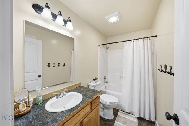 250 Jackson Lane, Belgrade, MT 59714