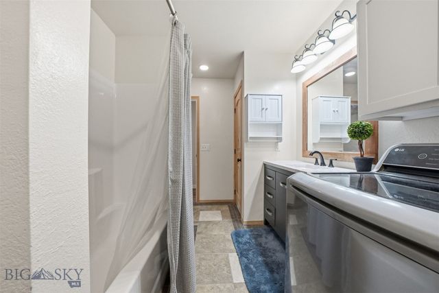 250 Jackson Lane, Belgrade, MT 59714