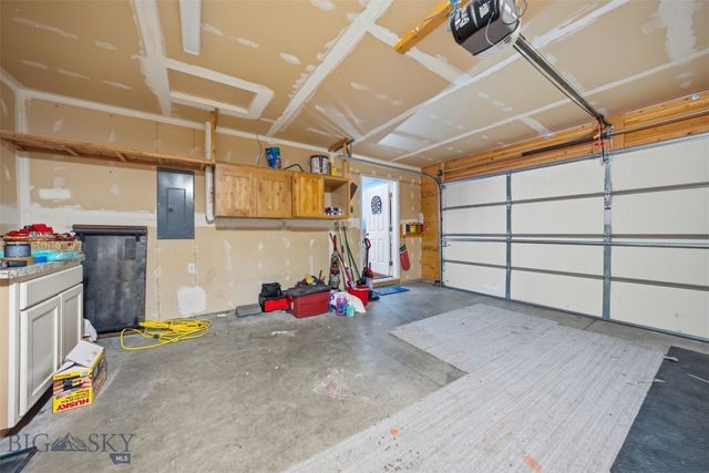 250 Jackson Lane, Belgrade, MT 59714