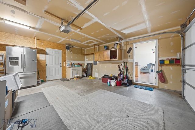 250 Jackson Lane, Belgrade, MT 59714