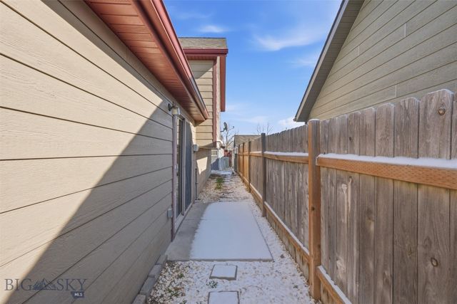 250 Jackson Lane, Belgrade, MT 59714