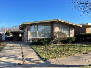 9113 S Constance Avenue, Chicago, IL 60617