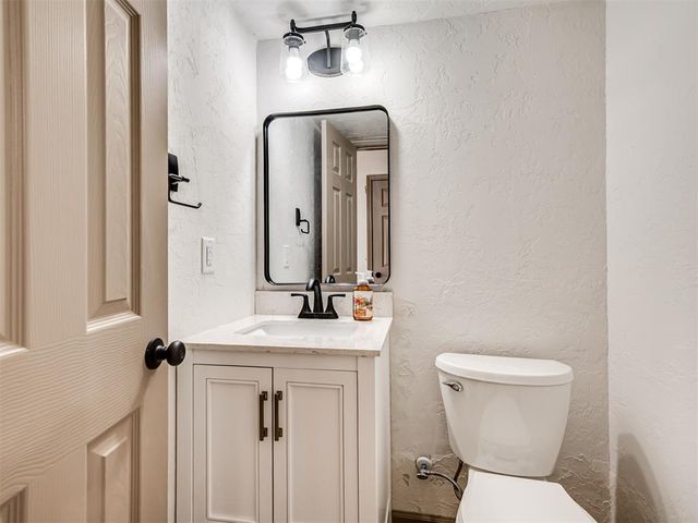 807 Amity Lane, El Reno, OK 73036