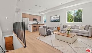 10842 Peach Grove Street 1/2, North Hollywood (los Angeles), CA 91601