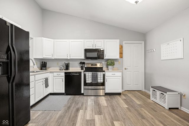 10542 Cedar Drive, Fishers, IN 46037