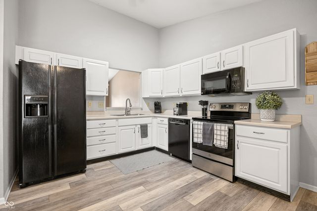 10542 Cedar Drive, Fishers, IN 46037