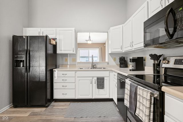 10542 Cedar Drive, Fishers, IN 46037