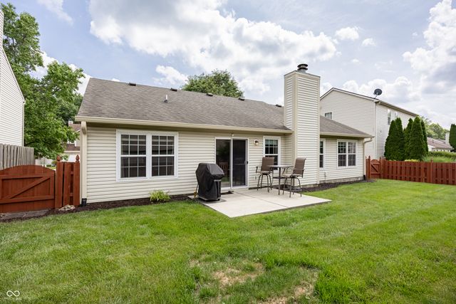 10542 Cedar Drive, Fishers, IN 46037