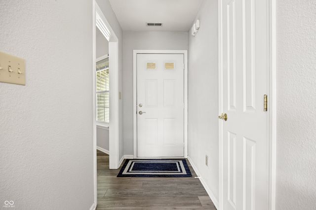 10542 Cedar Drive, Fishers, IN 46037