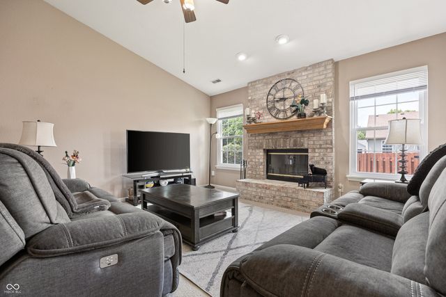 10542 Cedar Drive, Fishers, IN 46037