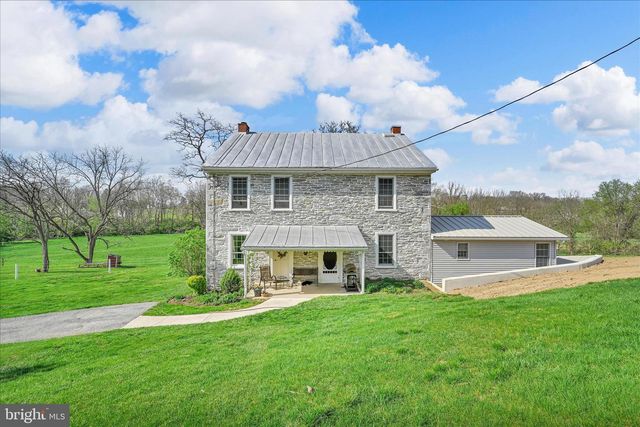 1107 WILLIAM PENN BLVD, Womelsdorf, PA 19567