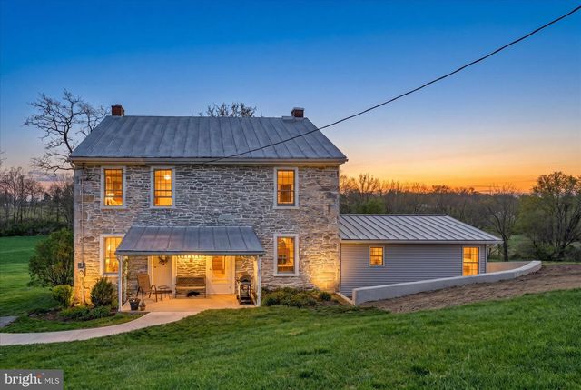 1107 WILLIAM PENN BLVD, Womelsdorf, PA 19567