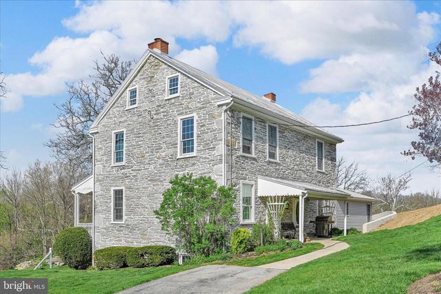 1107 WILLIAM PENN BLVD, Womelsdorf, PA 19567