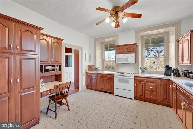 1107 WILLIAM PENN BLVD, Womelsdorf, PA 19567