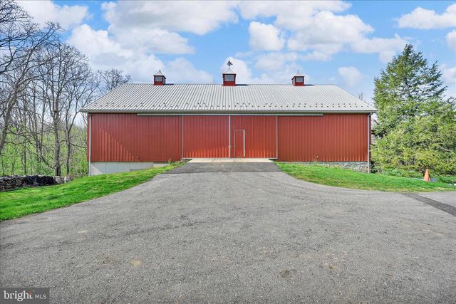 1107 WILLIAM PENN BLVD, Womelsdorf, PA 19567