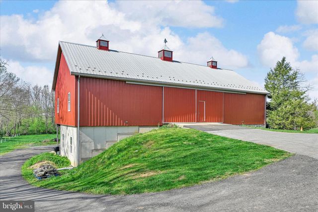 1107 WILLIAM PENN BLVD, Womelsdorf, PA 19567