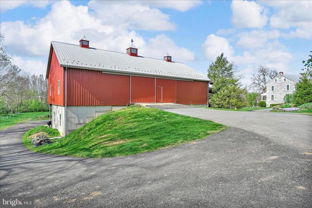1107 WILLIAM PENN BLVD, Womelsdorf, PA 19567