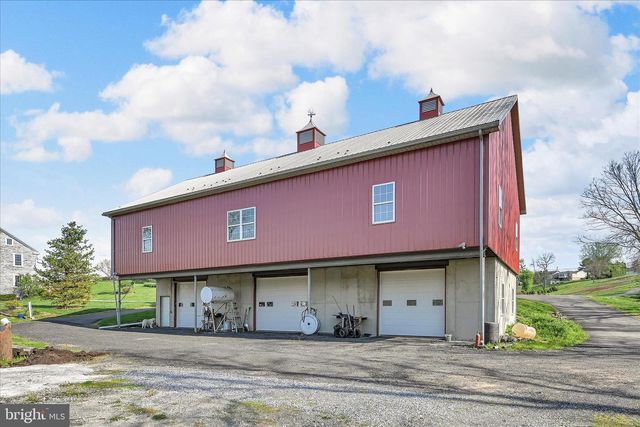 1107 WILLIAM PENN BLVD, Womelsdorf, PA 19567