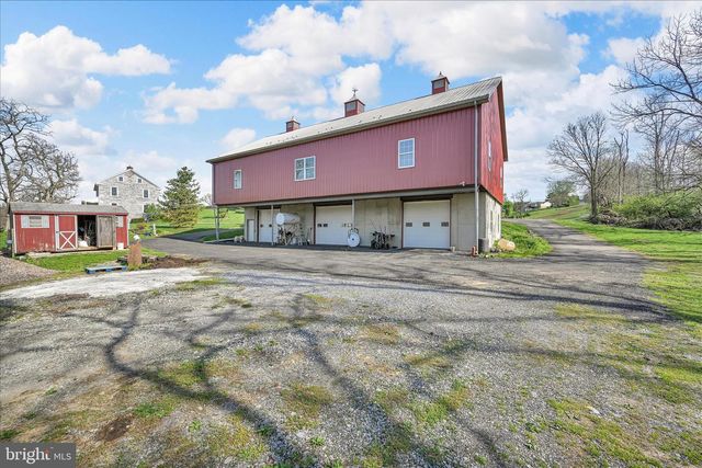 1107 WILLIAM PENN BLVD, Womelsdorf, PA 19567