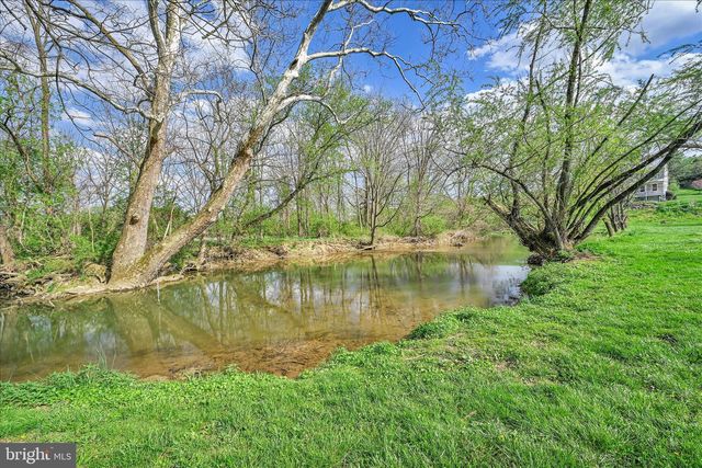1107 WILLIAM PENN BLVD, Womelsdorf, PA 19567