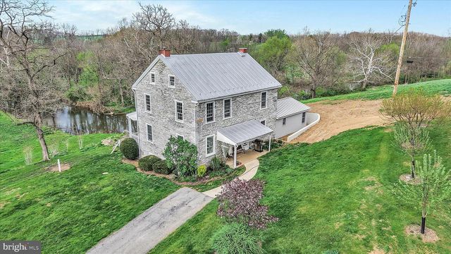 1107 WILLIAM PENN BLVD, Womelsdorf, PA 19567