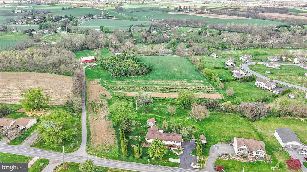 1107 WILLIAM PENN BLVD, Womelsdorf, PA 19567