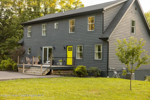 658 Glasco Turnpike, Saugerties, NY 12477