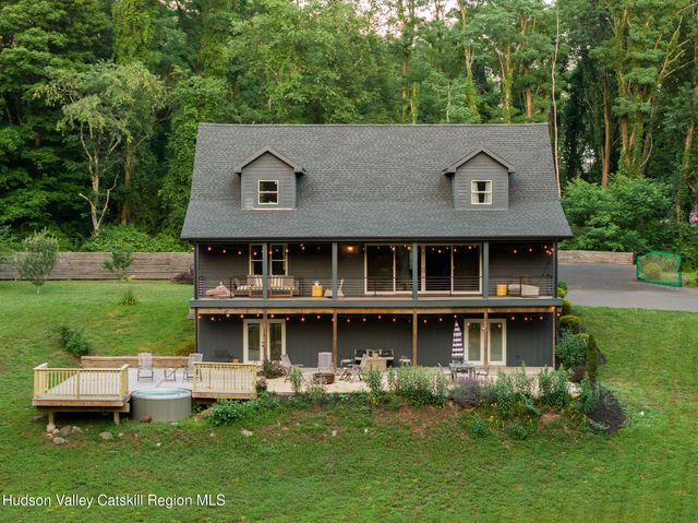 658 Glasco Turnpike, Saugerties, NY 12477