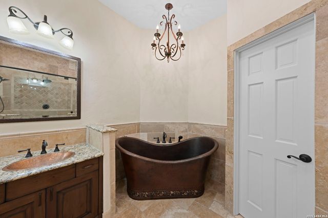 403 Candlelight, Fredericksburg, TX 78624