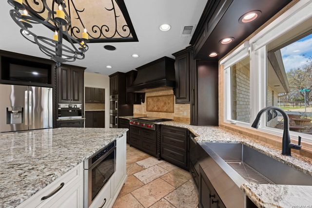 403 Candlelight, Fredericksburg, TX 78624