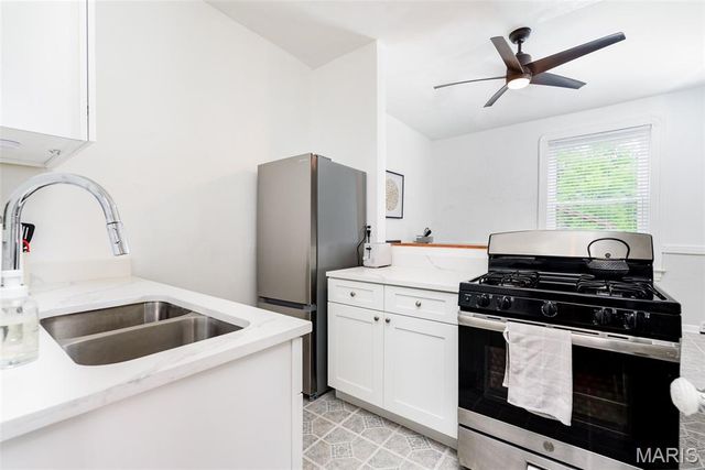 4271 Botanical Avenue, St Louis, MO 63110