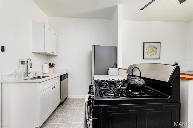 4271 Botanical Avenue, St Louis, MO 63110