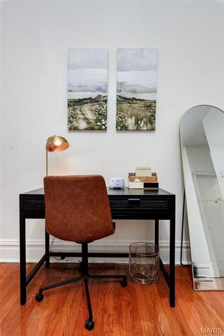 4271 Botanical Avenue, St Louis, MO 63110