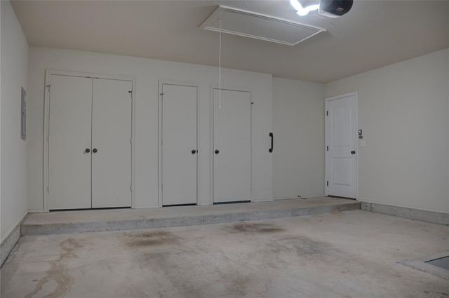 9604 Bexhill Drive, Yukon, OK 73099