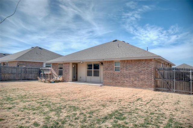 9604 Bexhill Drive, Yukon, OK 73099