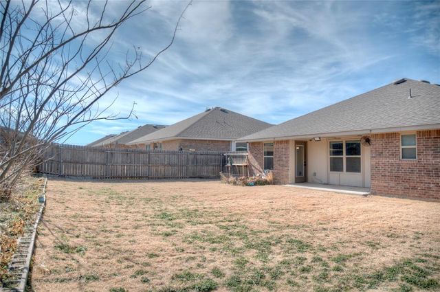 9604 Bexhill Drive, Yukon, OK 73099