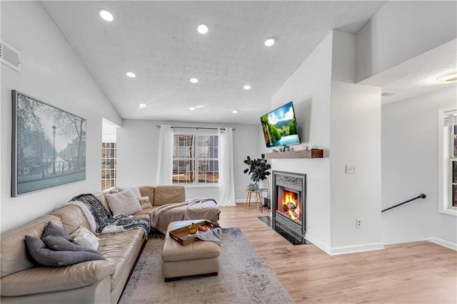 720 Glenleaf Drive, Peachtree Corners, GA 30092