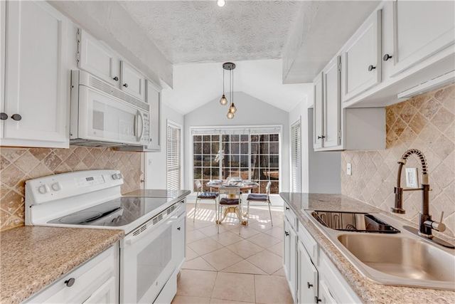 720 Glenleaf Drive, Peachtree Corners, GA 30092