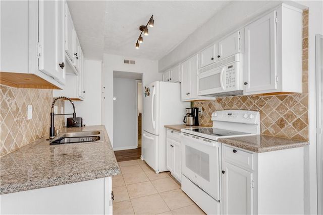 720 Glenleaf Drive, Peachtree Corners, GA 30092