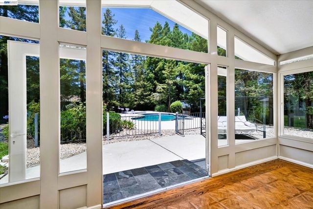 2539 Aranda Dr, San Ramon, CA 94583