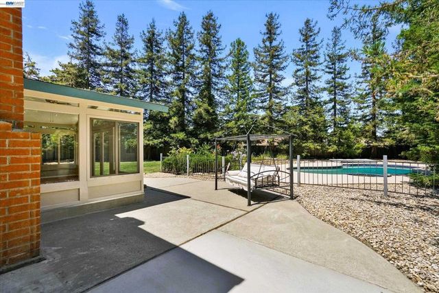 2539 Aranda Dr, San Ramon, CA 94583
