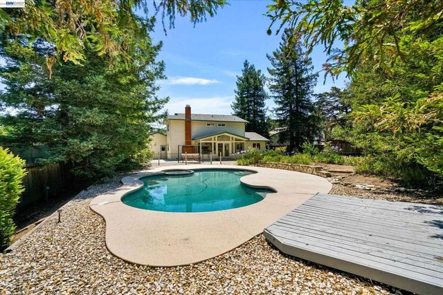 2539 Aranda Dr, San Ramon, CA 94583