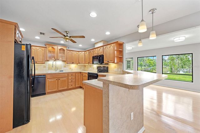 8006 OAK DRIVE, Palmetto, FL 34221