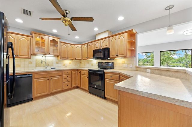 8006 OAK DRIVE, Palmetto, FL 34221